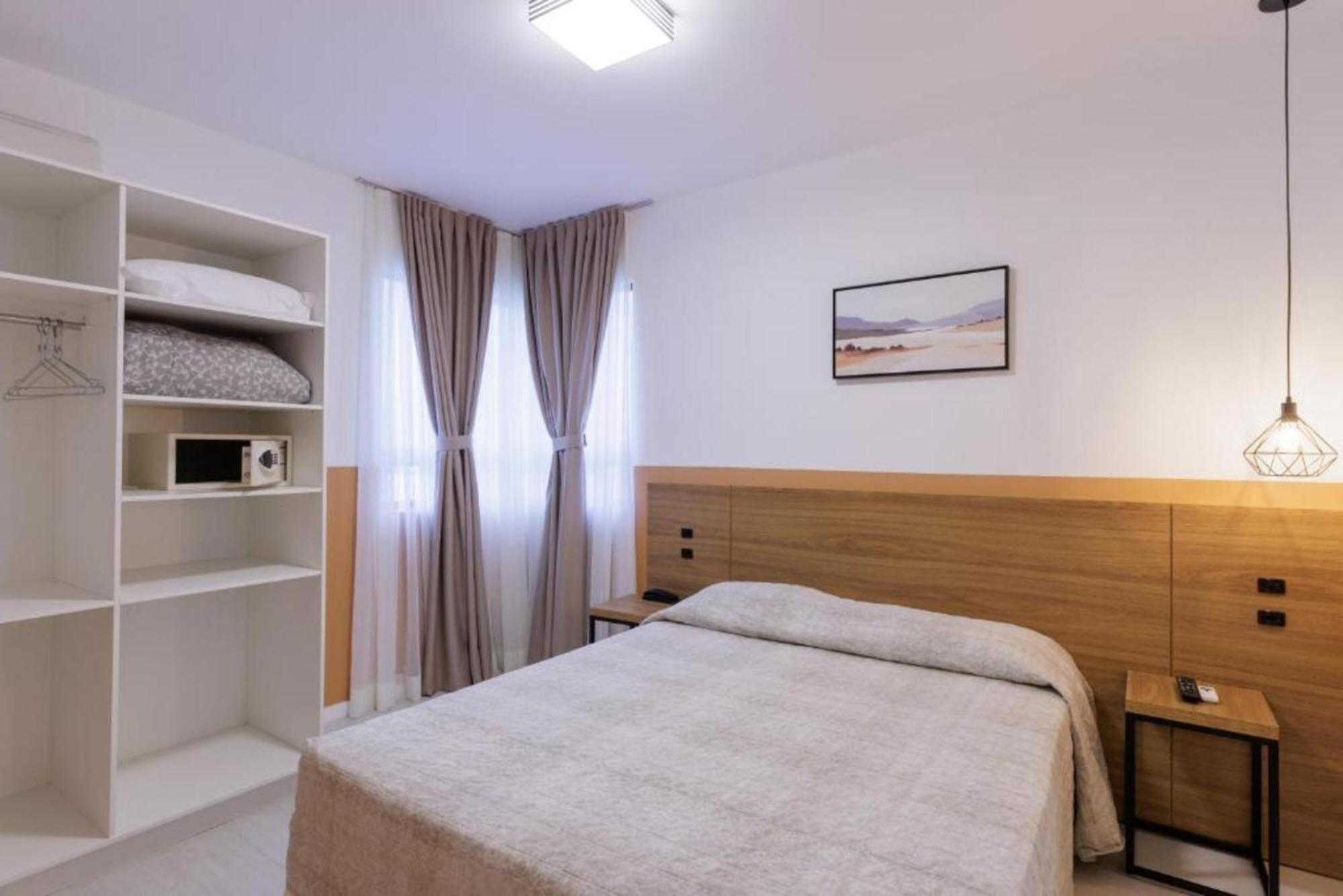 جوينفيل Le Village Flats E Hotel الغرفة الصورة
